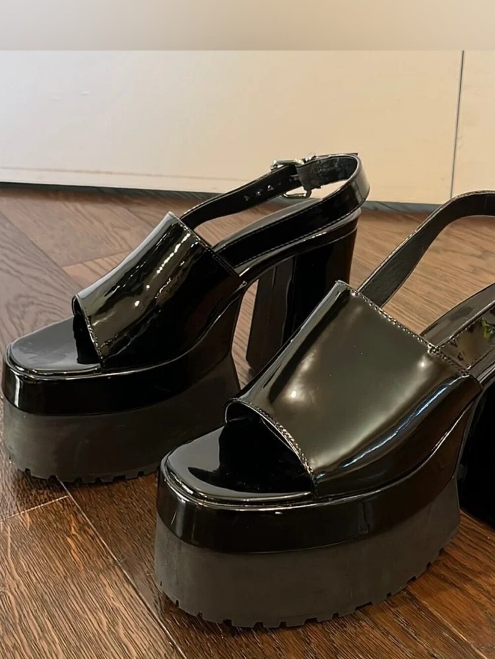 Current Mood Platform Chunky Heels Size 9